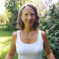 Manuela Hauser Yoga Leibnitz
